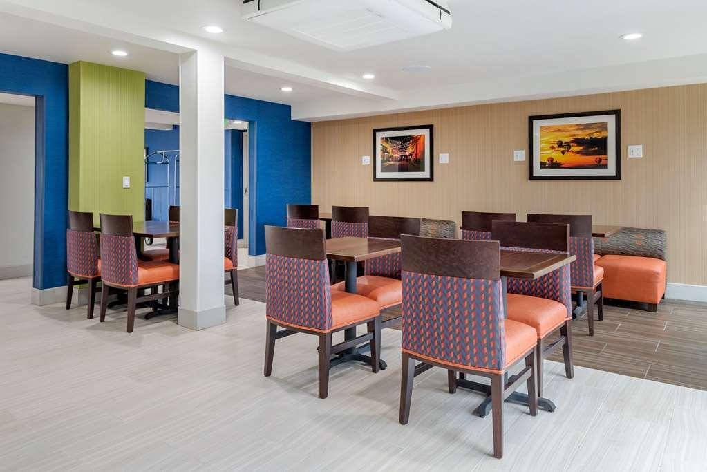 Comfort Inn & Suites Tigard Near Washington Square Restaurace fotografie